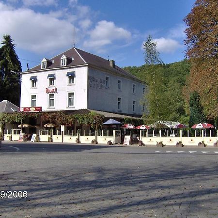 Hotel Cobut Falaën Buitenkant foto