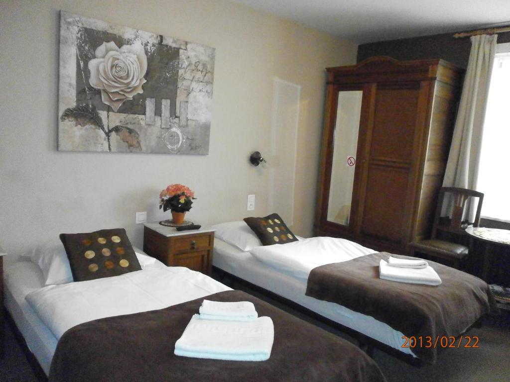 Hotel Cobut Falaën Kamer foto