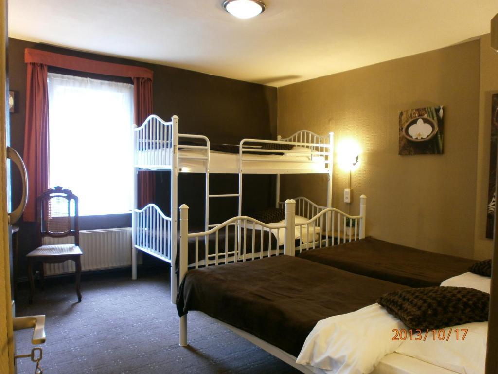 Hotel Cobut Falaën Kamer foto