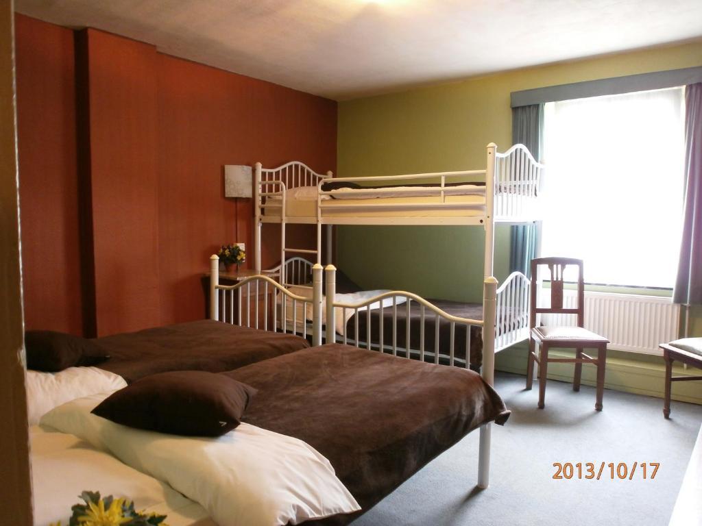 Hotel Cobut Falaën Kamer foto