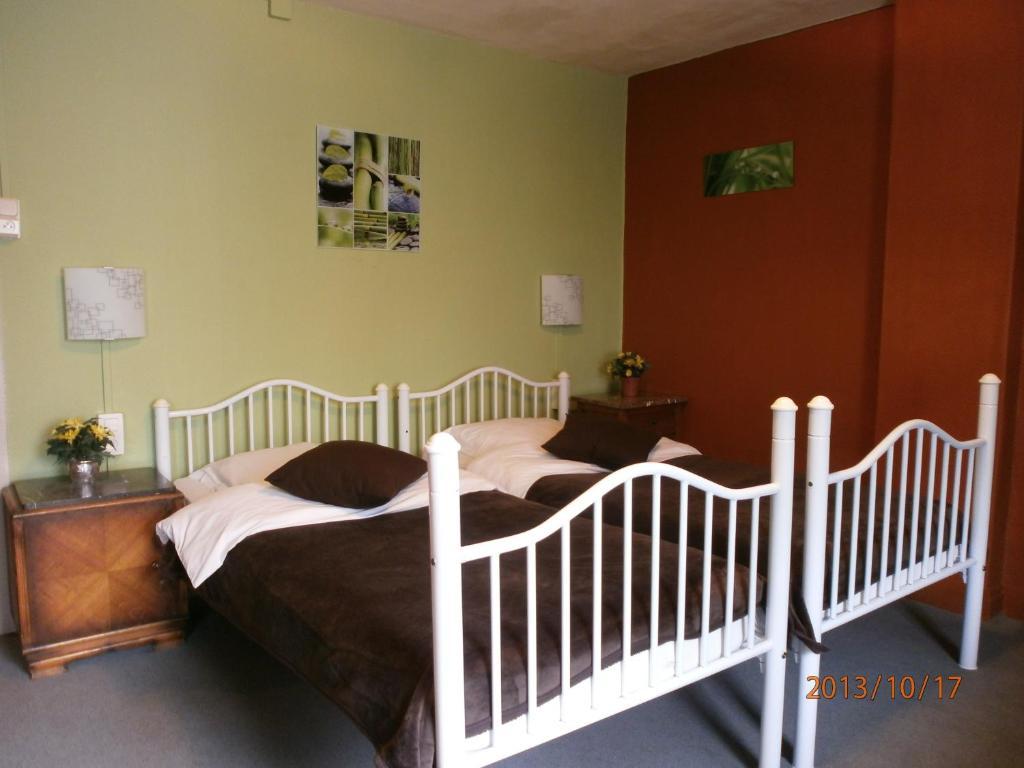 Hotel Cobut Falaën Kamer foto